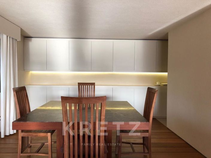 Image No.5-5 Bed Property for sale