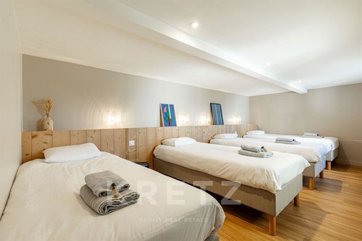 Image No.12-7 Bed House for sale