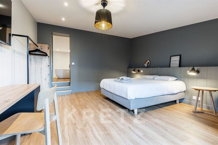 Image No.15-7 Bed House for sale