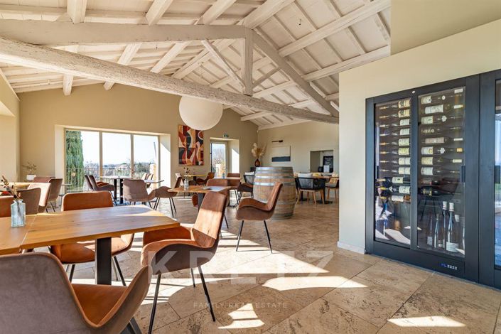 Image No.3-Maison de 16 chambres à vendre à Uzès