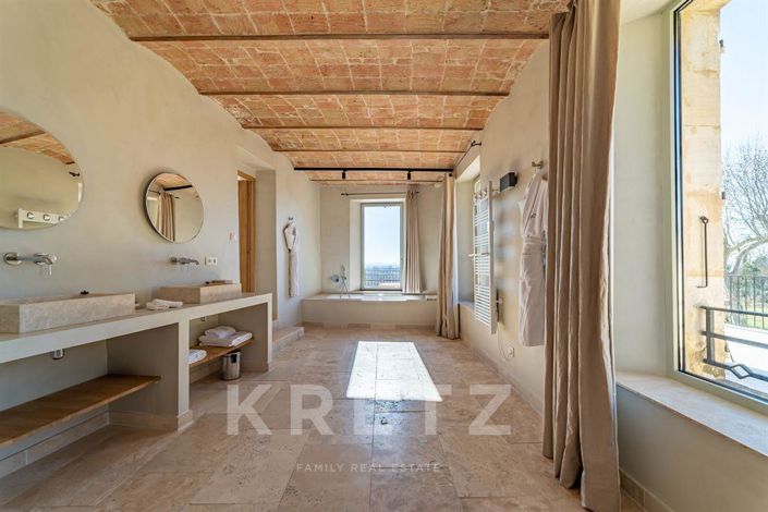 Image No.5-Maison de 16 chambres à vendre à Uzès