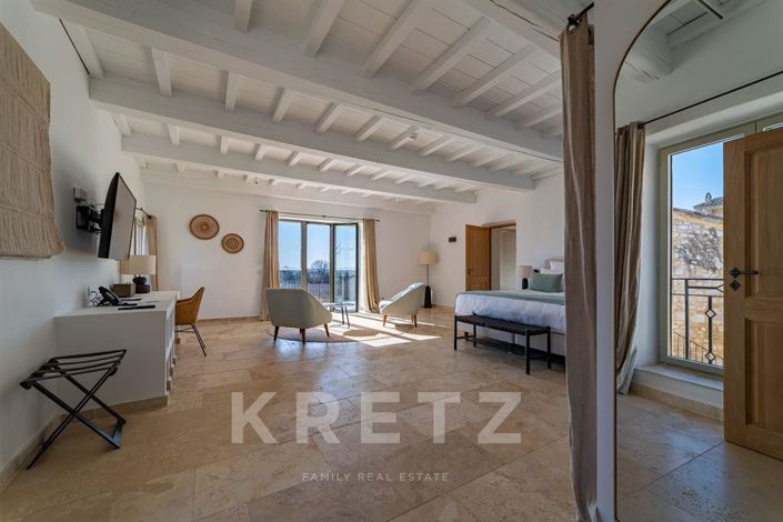 Image No.8-Maison de 16 chambres à vendre à Uzès