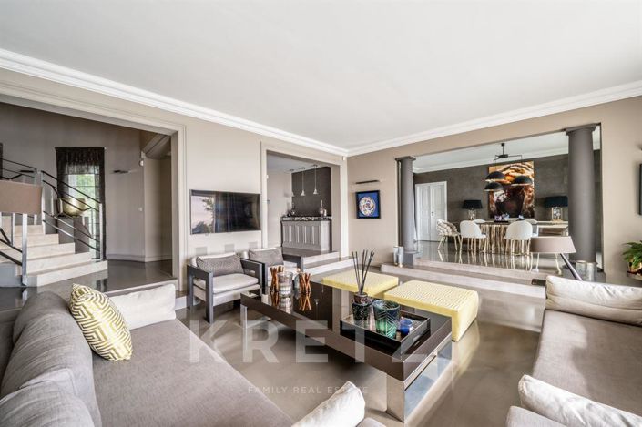 Image No.3-4 Bed House for sale