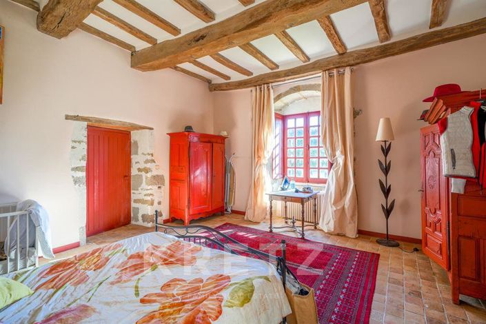 Image No.13-10 Bed House for sale