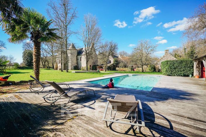 Image No.3-10 Bed House for sale