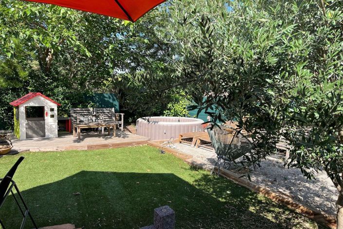 Image No.11-3 Bed House for sale