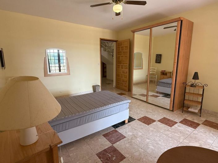 Image No.14-7 Bed House for sale