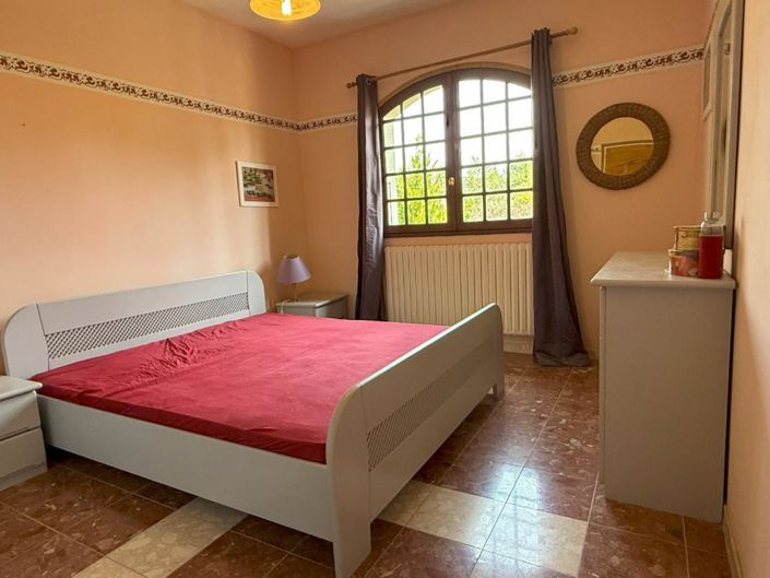 Image No.15-7 Bed House for sale