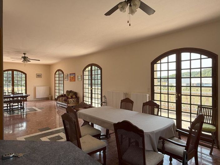 Image No.6-7 Bed House for sale