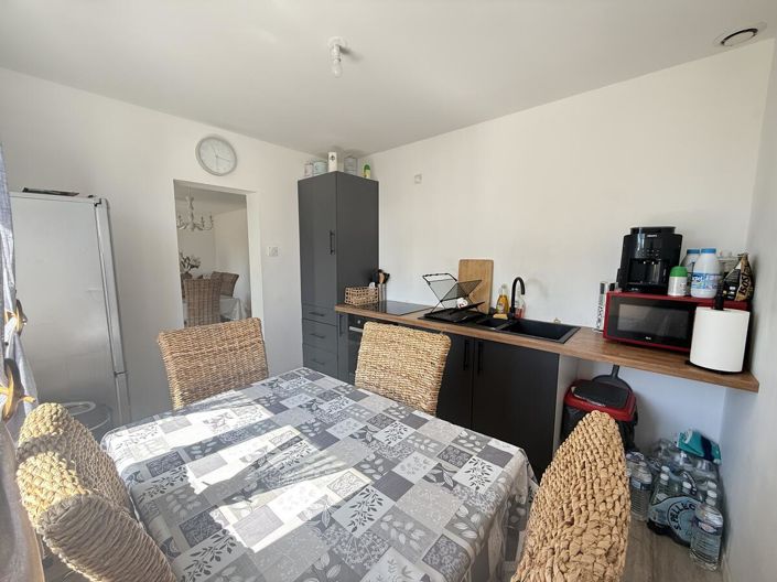 Image No.6-3 Bed House for sale