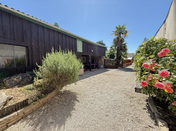 Image No.18-4 Bed House for sale