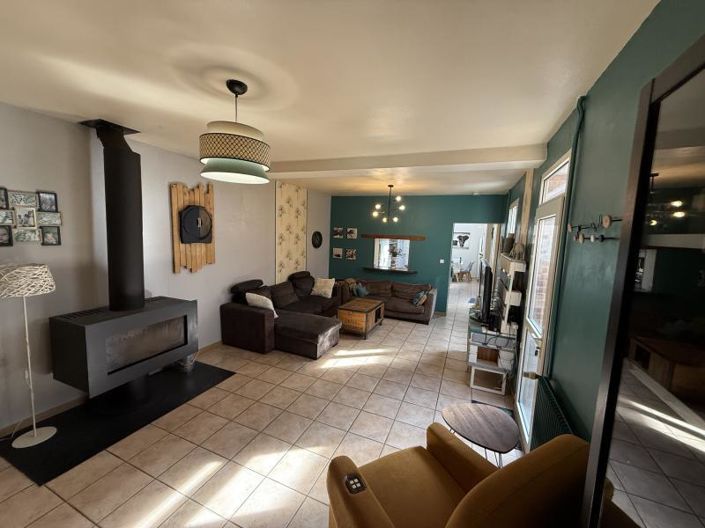 Image No.6-4 Bed House for sale