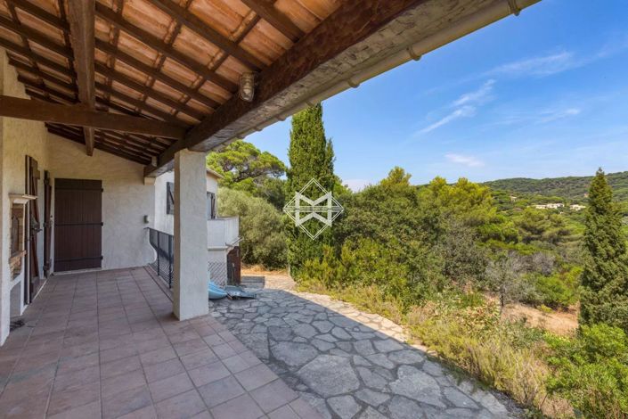 Image No.11-5 Bed House for sale