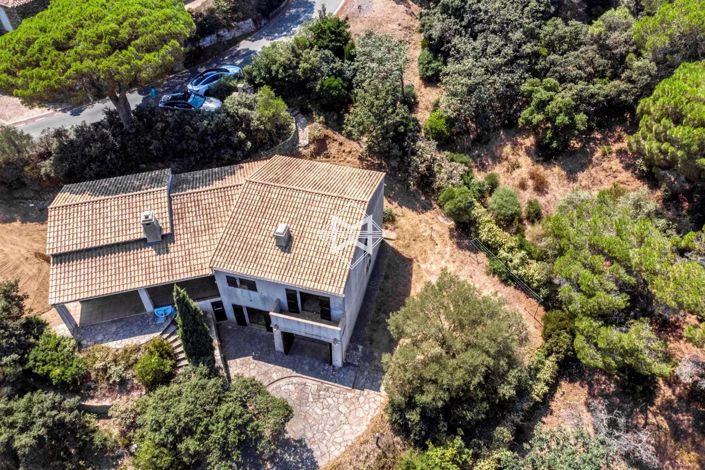 Image No.9-5 Bed House for sale