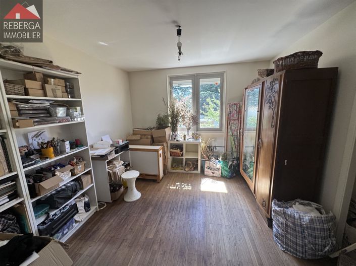 Image No.8-4 Bed House for sale