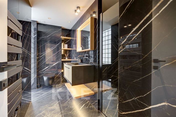 Image No.10-2 Bed Property for sale