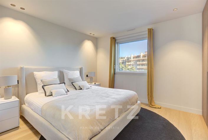 Image No.8-2 Bed Property for sale