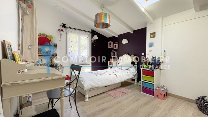 Image No.10-3 Bed House for sale