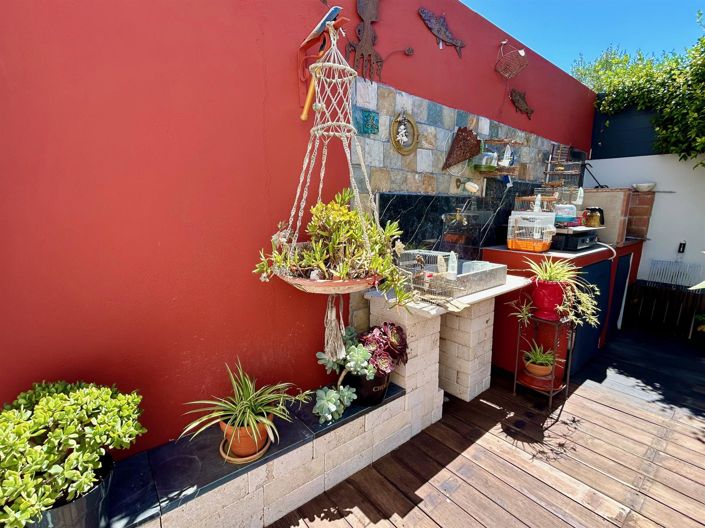 Image No.11-2 Bed House for sale