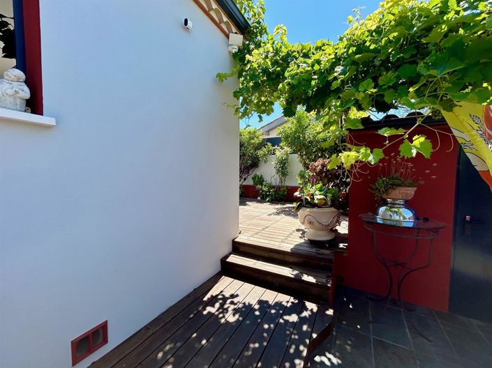 Image No.15-2 Bed House for sale