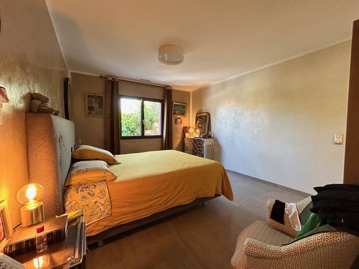 Image No.28-2 Bed House for sale