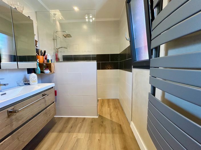 Image No.30-2 Bed House for sale