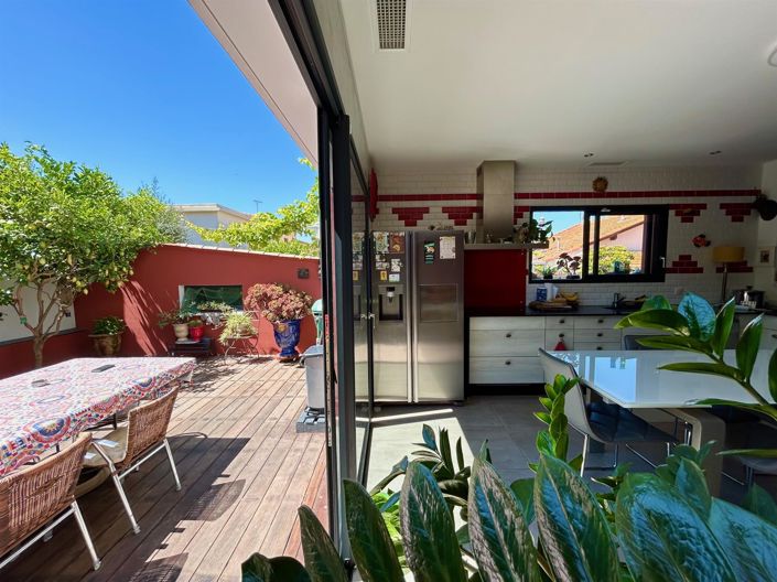 Image No.4-2 Bed House for sale