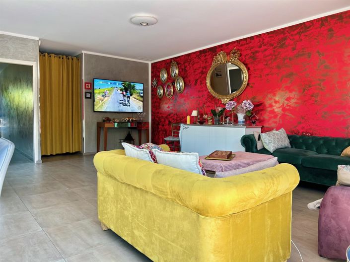 Image No.8-2 Bed House for sale