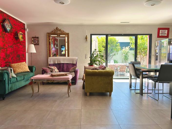 Image No.9-2 Bed House for sale