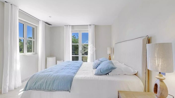 Image No.14-5 Bed House for sale