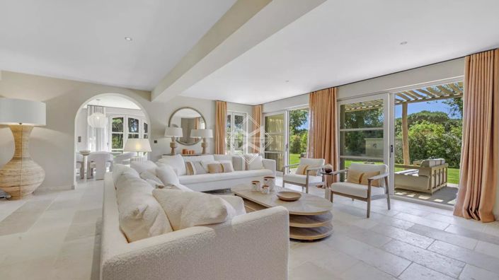 Image No.3-5 Bed House for sale