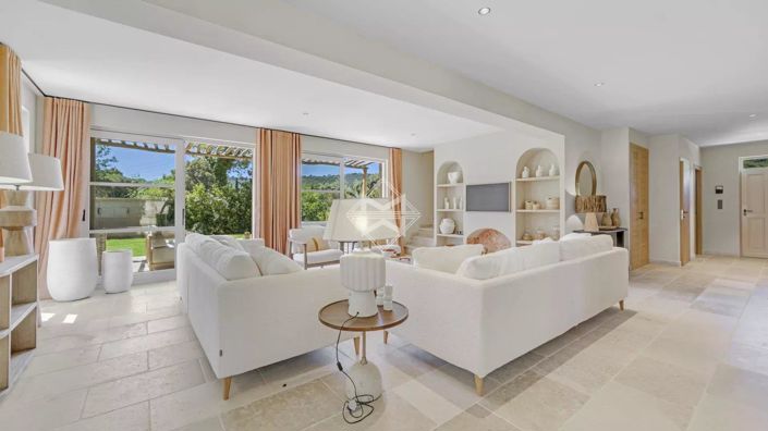 Image No.5-5 Bed House for sale