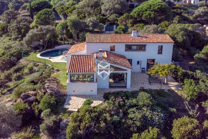 Image No.2-Maison de 4 chambres à vendre à Cavalaire-sur-Mer