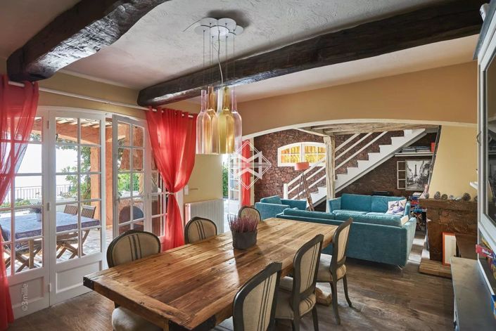 Image No.4-5 Bed House for sale