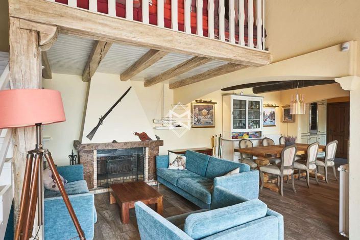 Image No.5-5 Bed House for sale