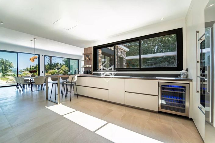 Image No.5-4 Bed House for sale