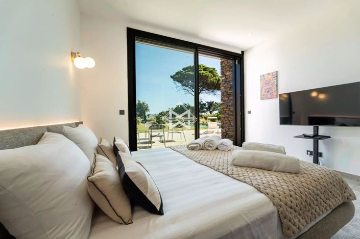 Image No.7-4 Bed House for sale