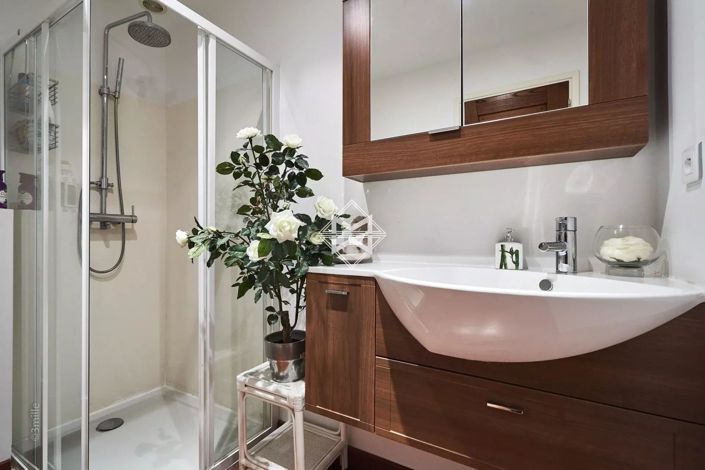 Image No.12-6 Bed House for sale