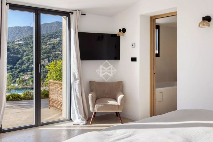 Image No.13-4 Bed House for sale