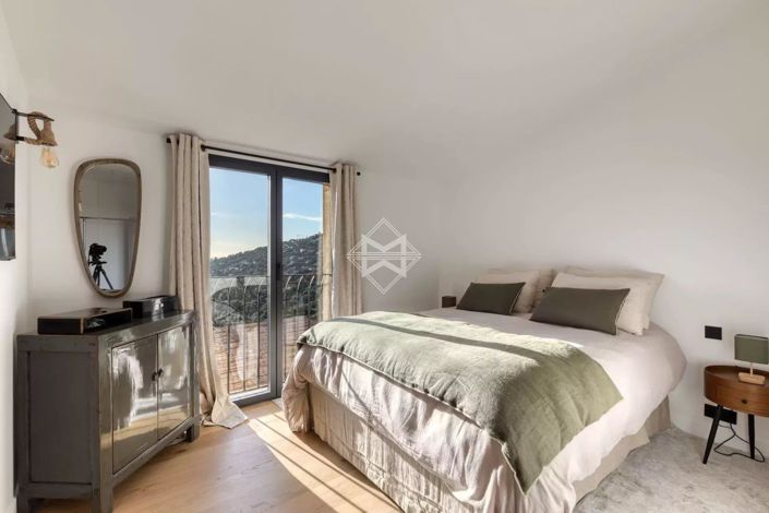 Image No.14-4 Bed House for sale