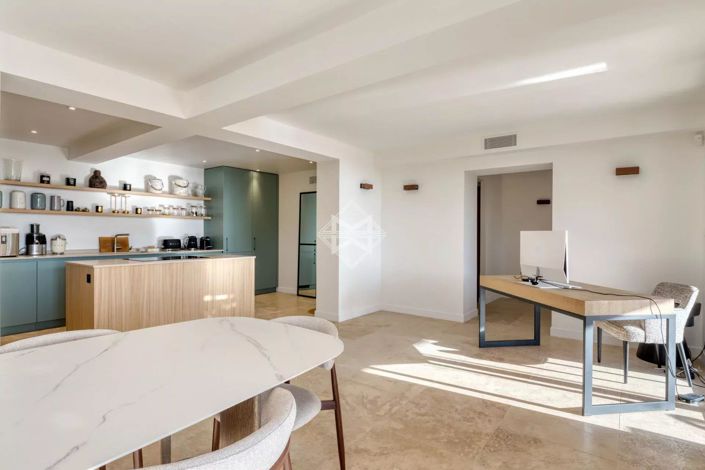 Image No.9-4 Bed House for sale