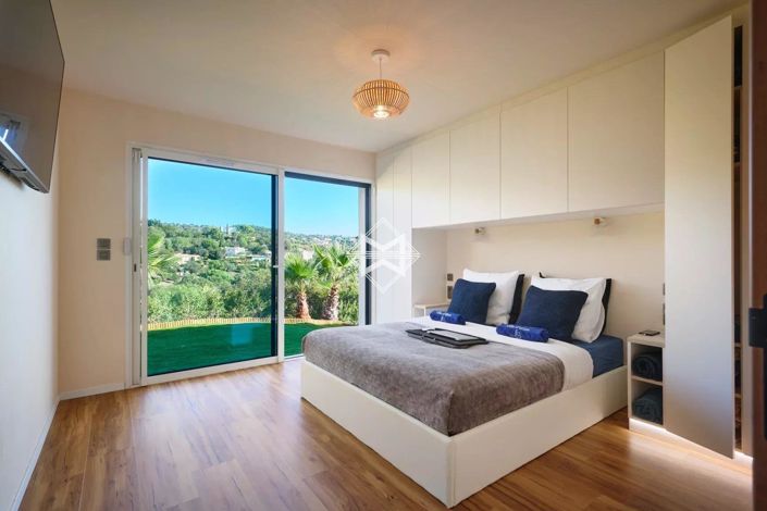 Image No.14-5 Bed House for sale