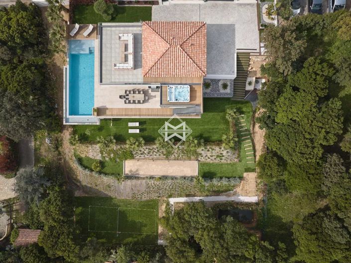 Image No.18-5 Bed House for sale