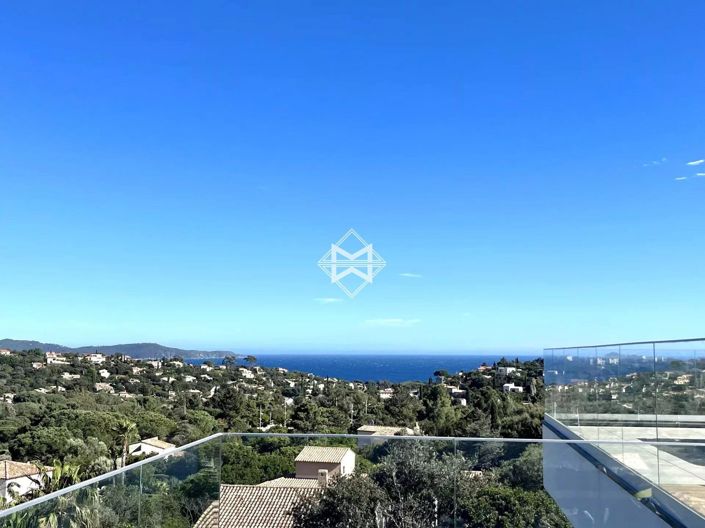 Image No.4-5 Bed House for sale