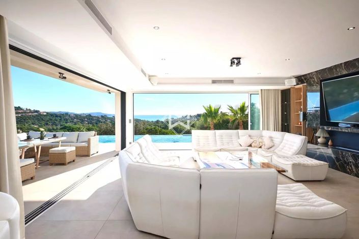 Image No.6-5 Bed House for sale