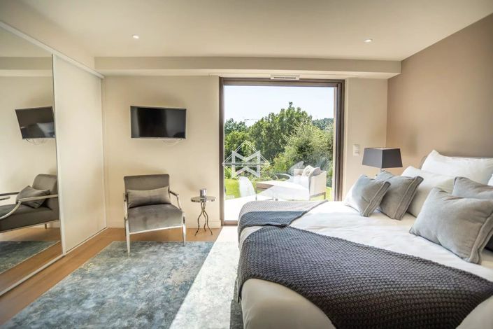 Image No.11-5 Bed House for sale