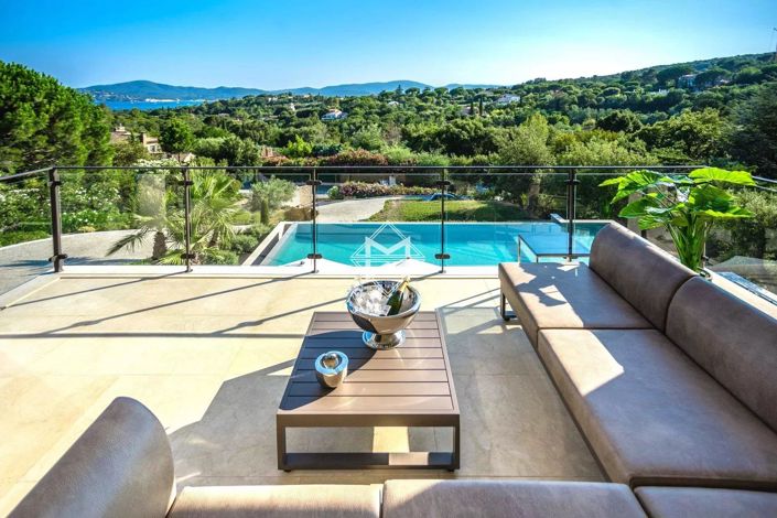 Image No.3-5 Bed House for sale