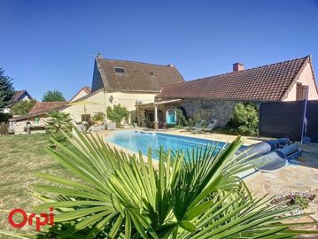1 - Beaune-d'Allier, House