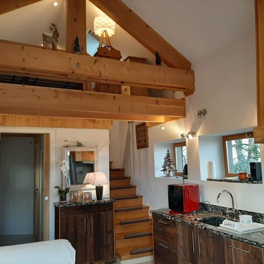 Image No.23-6 Bed House for sale