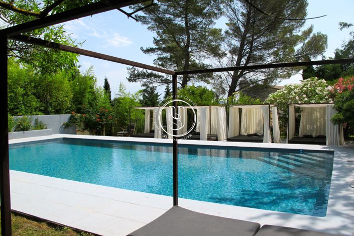Image No.1-12 Bed House for sale